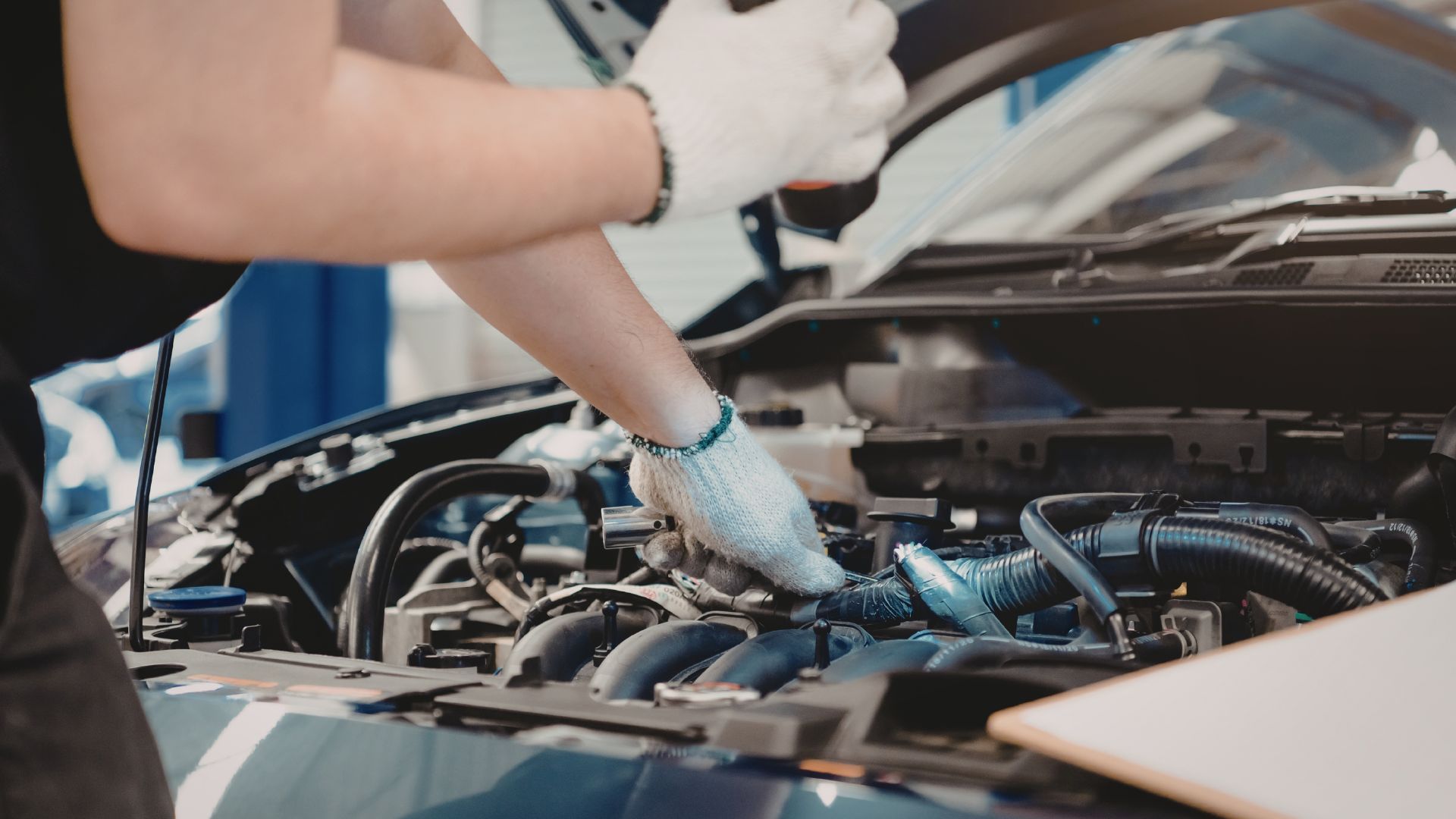 Car Trouble? Why Is My Car Overheating, but the Coolant Is Full?